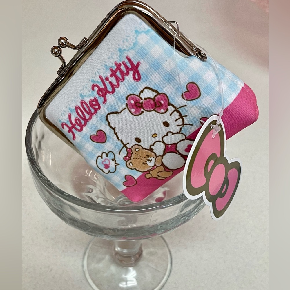HELLO KITTY COIN PURSE/MINI KISS-LOCK WALLET NWT